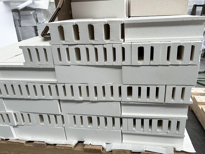 KERUI Corundum Bricks in Factory